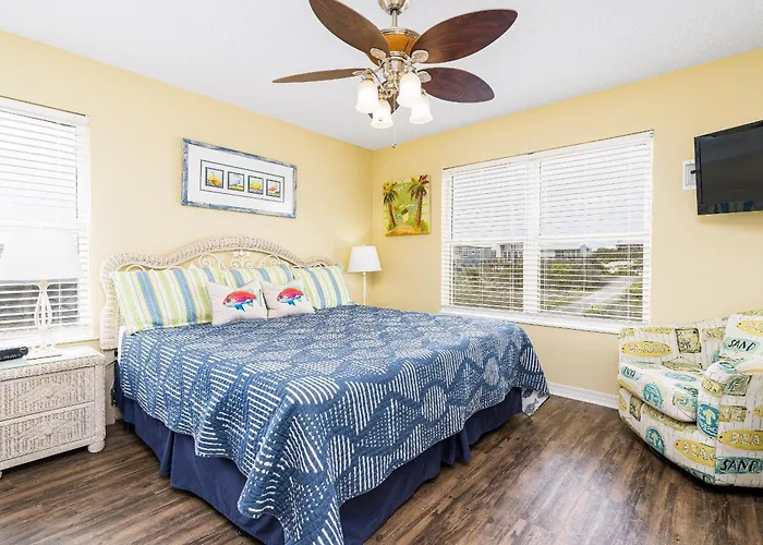 House By Youngs Suncoast Holiday home *