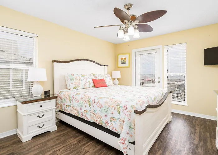 Holiday home House By Youngs Suncoast *