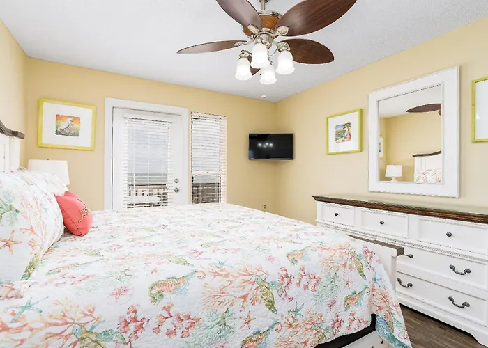 House By Youngs Suncoast Holiday home *